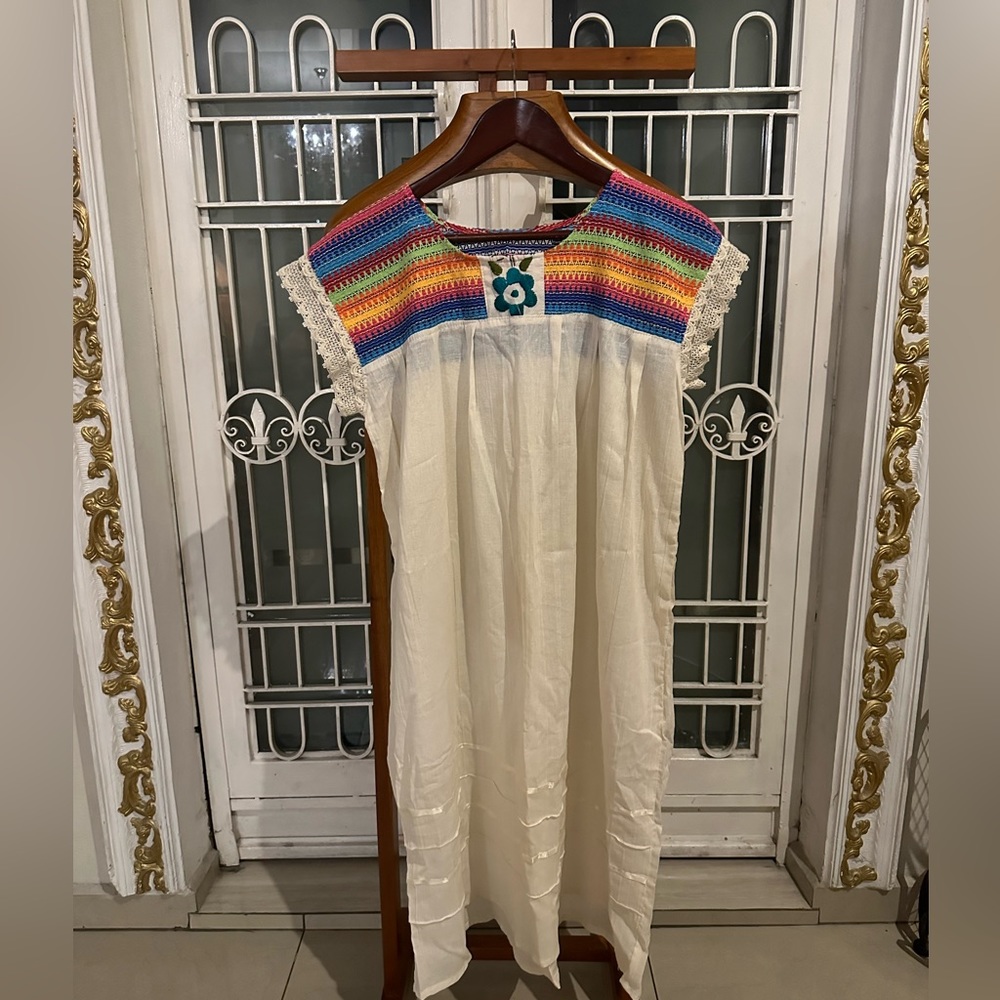 Artesanal dress hand made